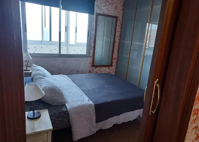 Apartment On The Beach And Ocean Sounds