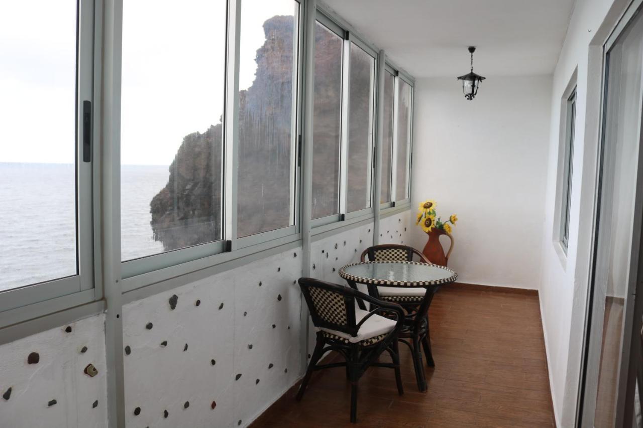 On The And Ocean Sounds Apartment *